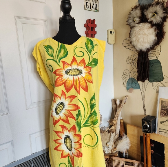 Vintage hand painted dress - Picture 3 of 5